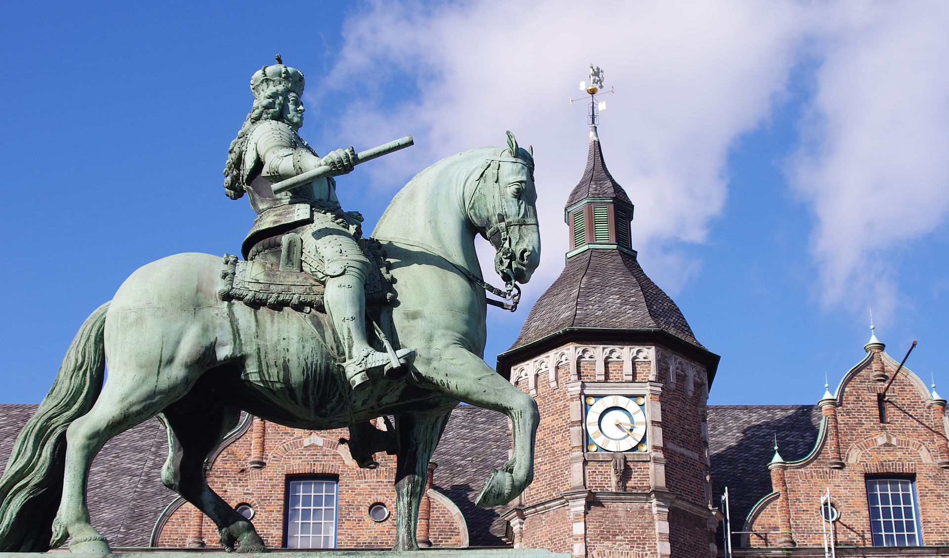 Best Places to Visit in Düsseldorf With Kids in 5 Days: Your Itinerary