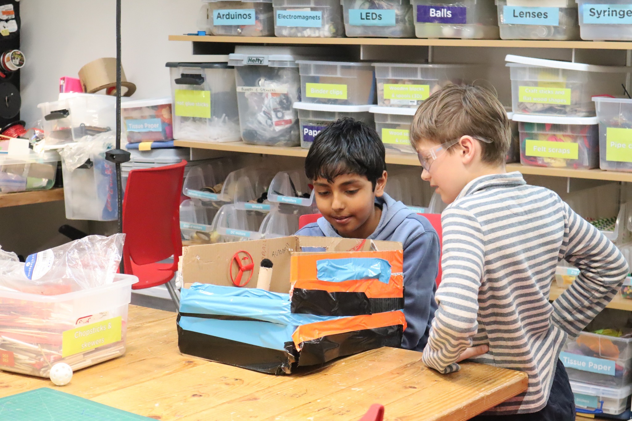 The Bakken Summer Science Day Camp photo 1