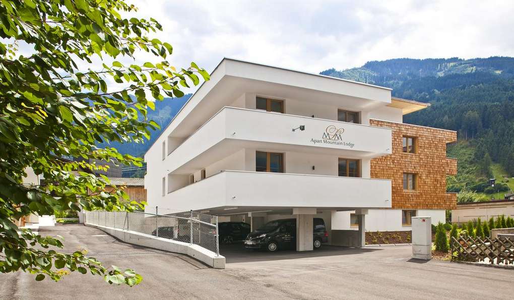 Apart Mountain Lodge Mayrhofen photo 1