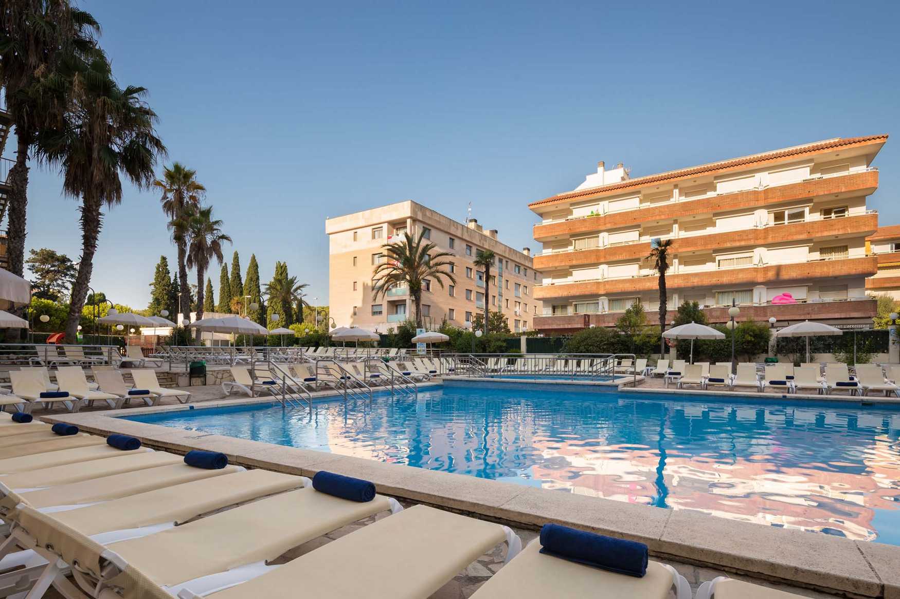 htop Royal Beach photo 1