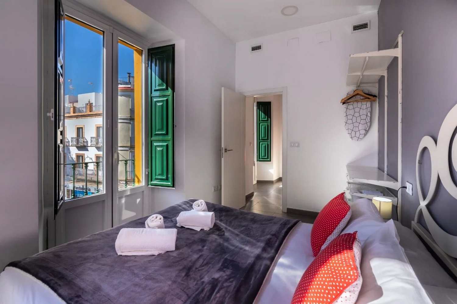 Reservaloen Terrazas de la Catedral