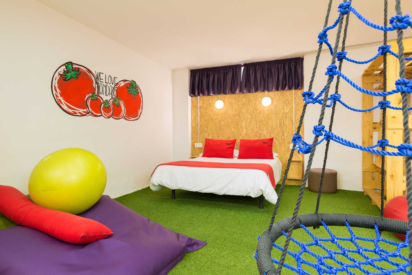 Tomate Rooms