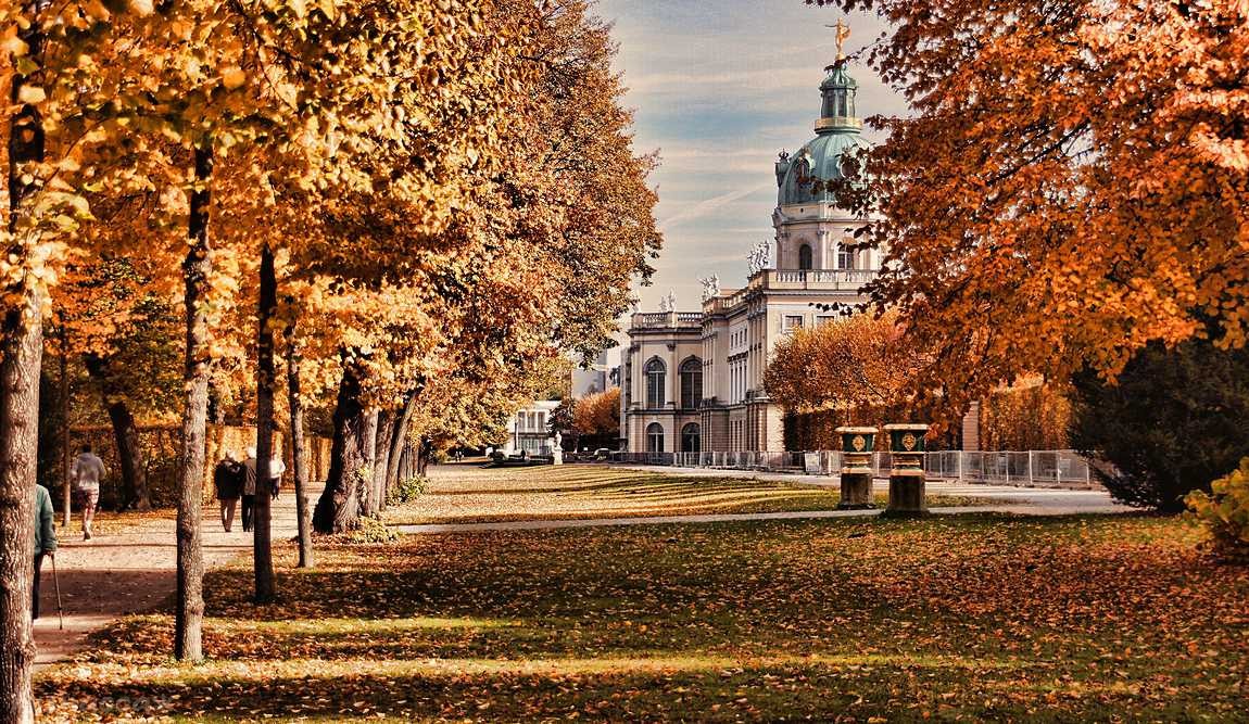 berlin in november: waiting for the holidays photo 2