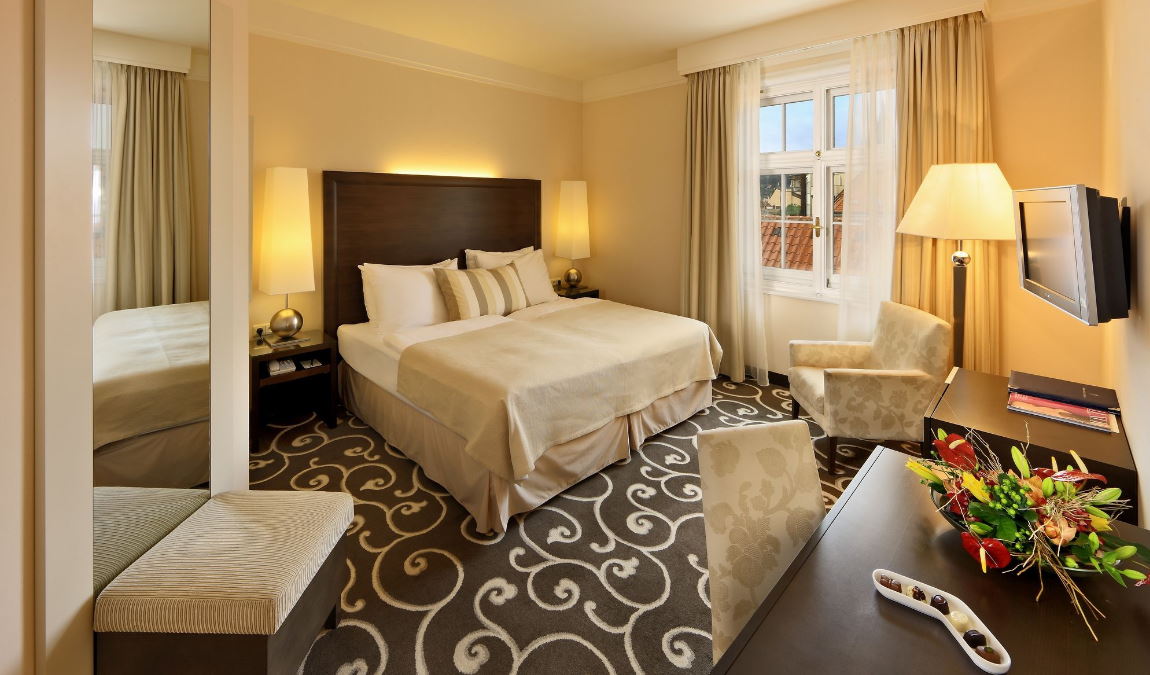 прага в августе: город-легенда на закате лета photo 5