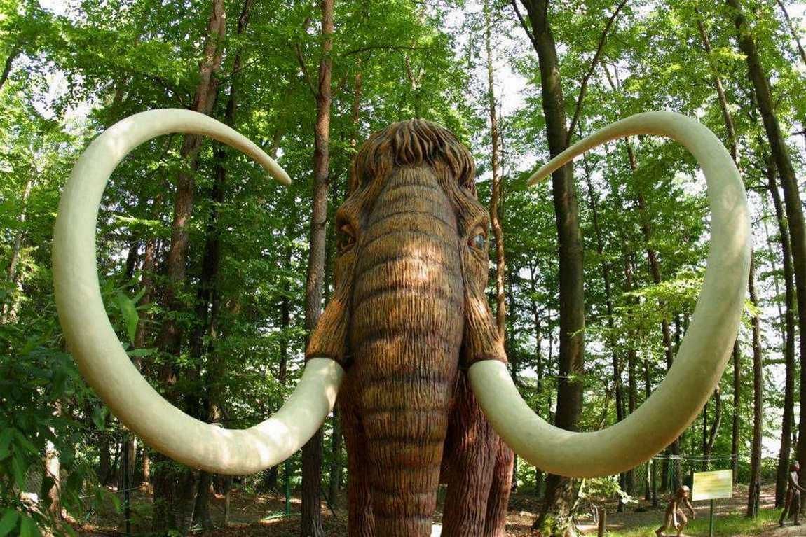 best dinosaur parks in europe photo 6