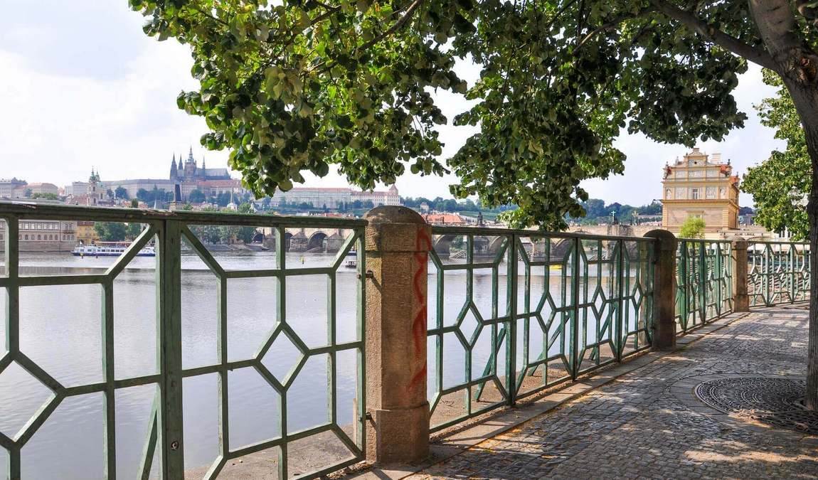 czech republic in may: family fun and sunshine photo 2