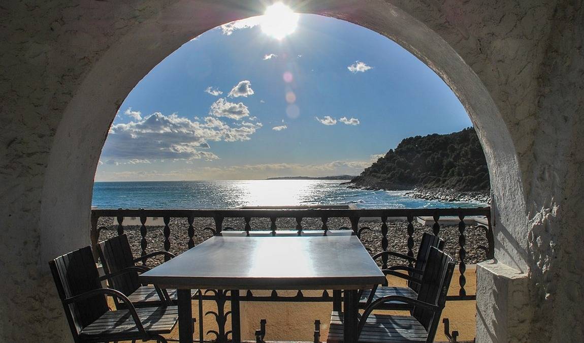 costa dorada in august photo 5