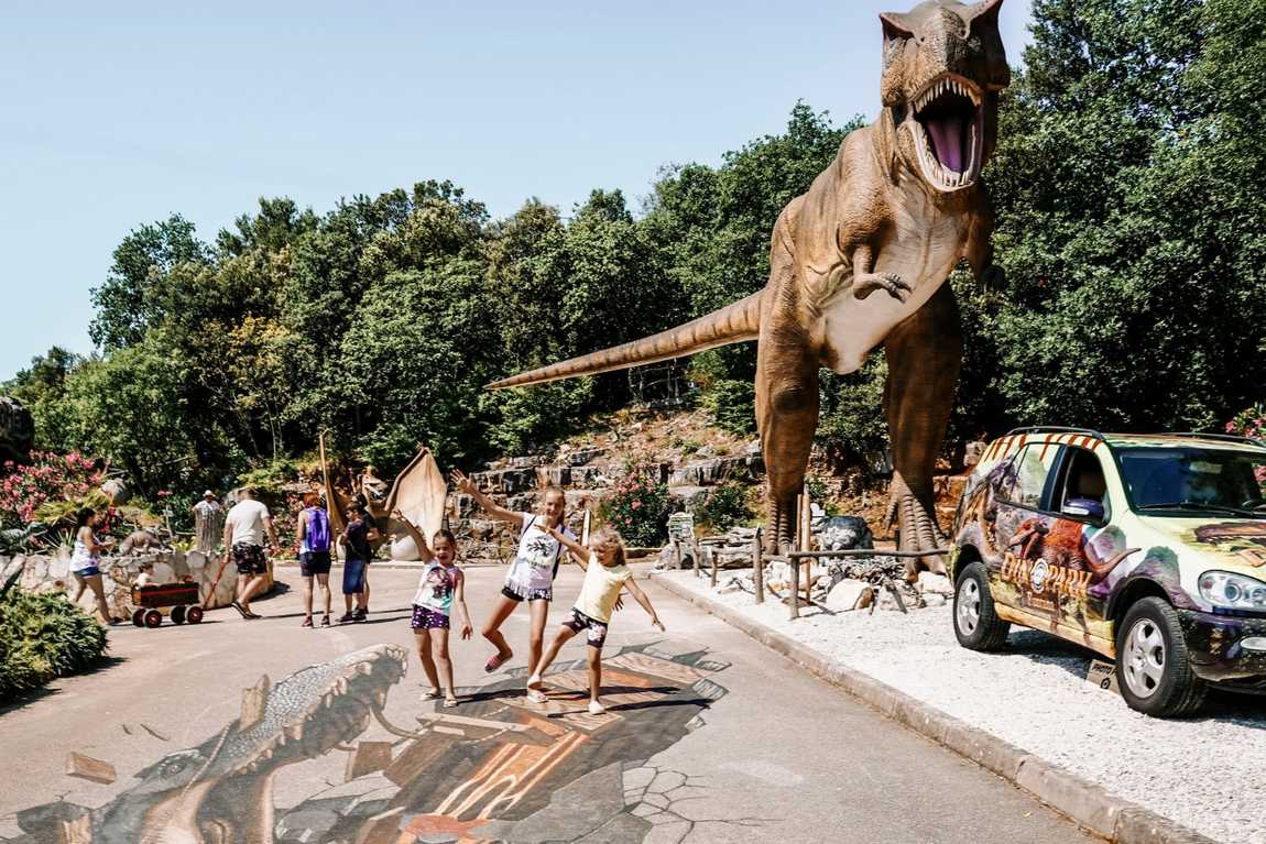 best dinosaur parks in europe photo 5