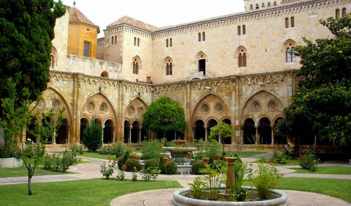 коста дорада в мае: начало сезона на побережье балеарского моря photo 3