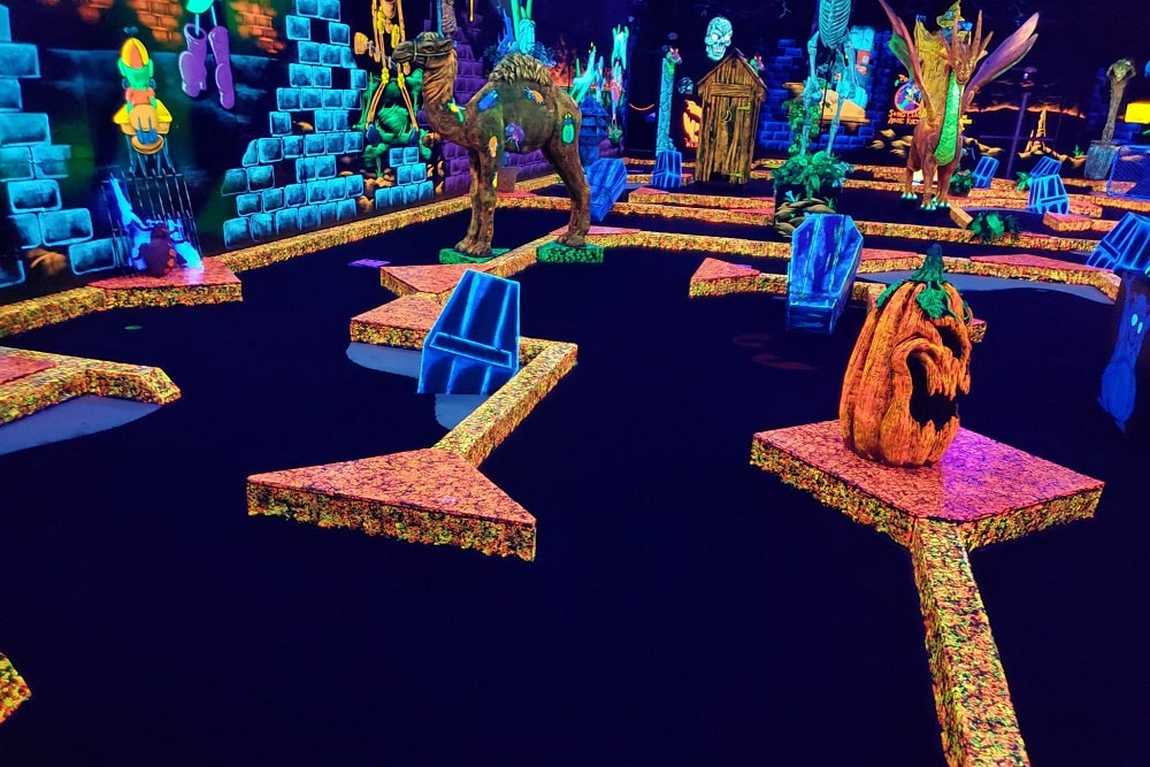 monster mini golf photo 2