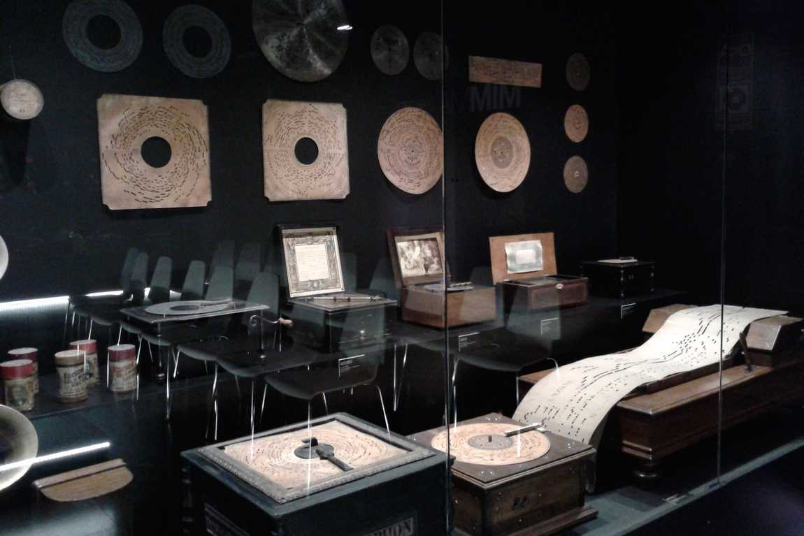 interactive museum of music malaga photo 3