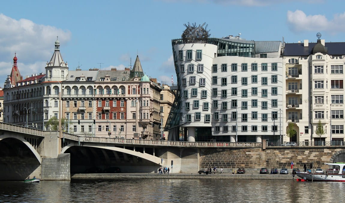 dancing house photo 3