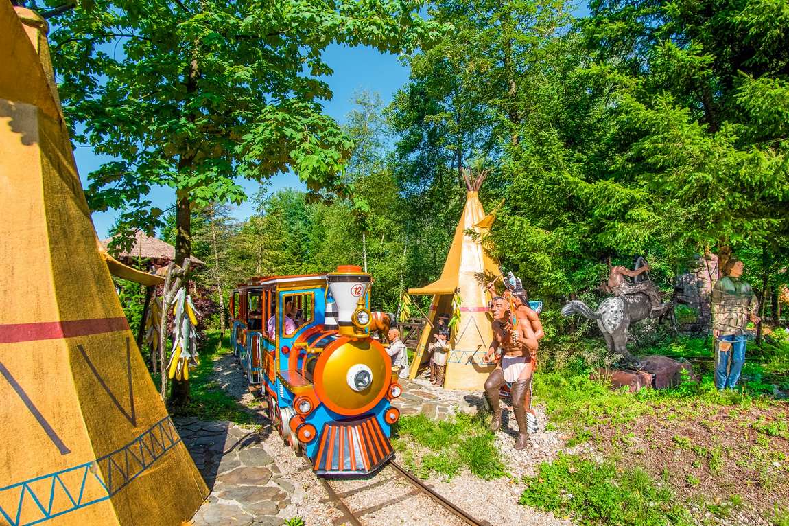 fantasiana amusement park photo 5