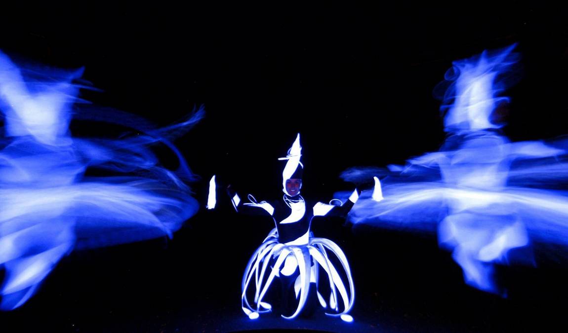 wow black light theater photo 5