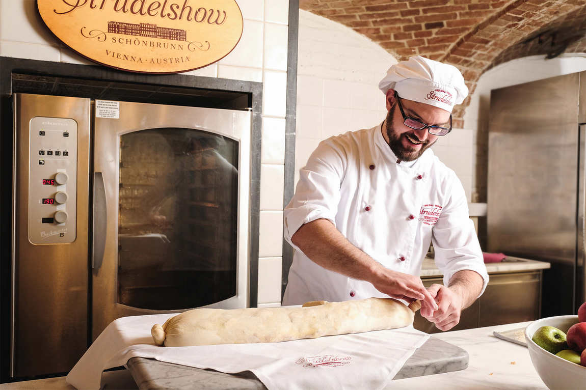 schönbrunn palace photo 10