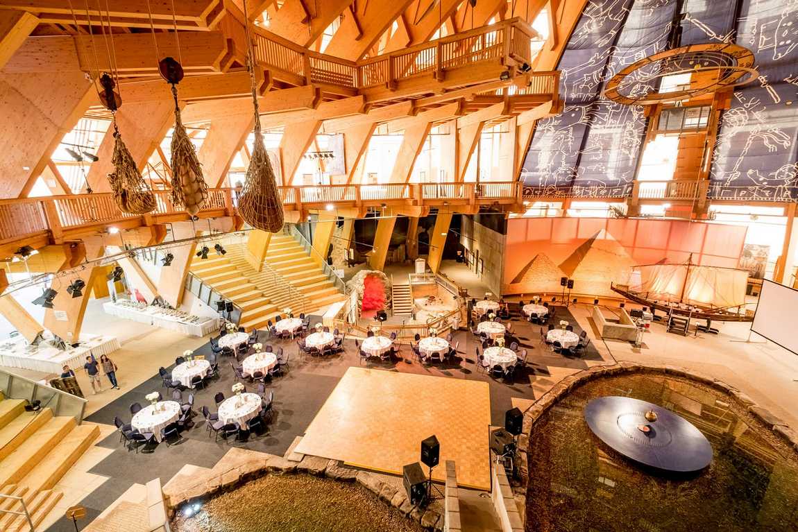 jahrtausendturm (millennium tower) photo 3