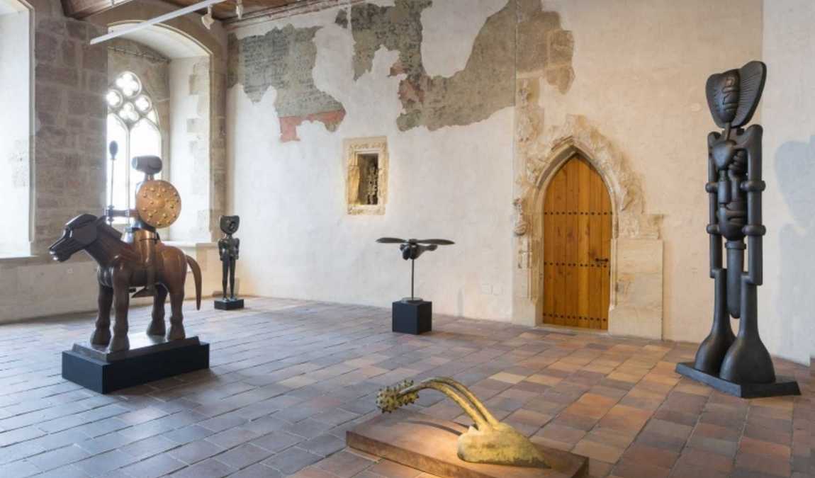 stone bell house photo 3