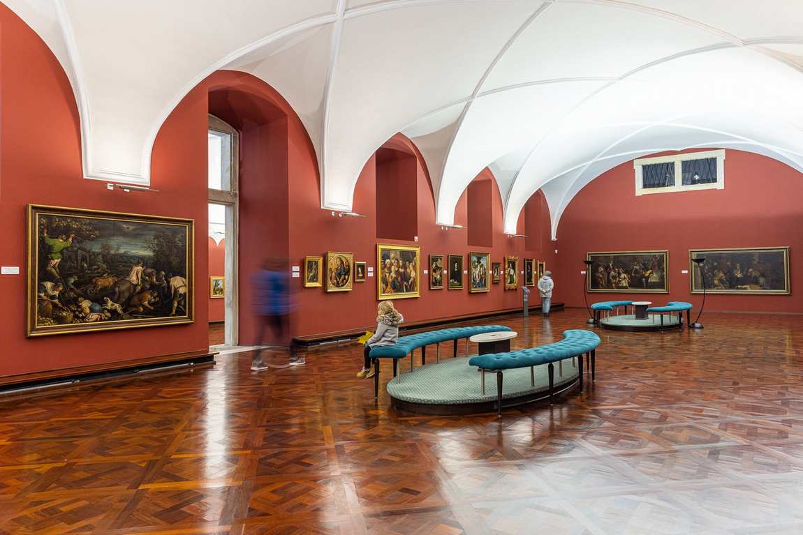 new royal palace photo 6