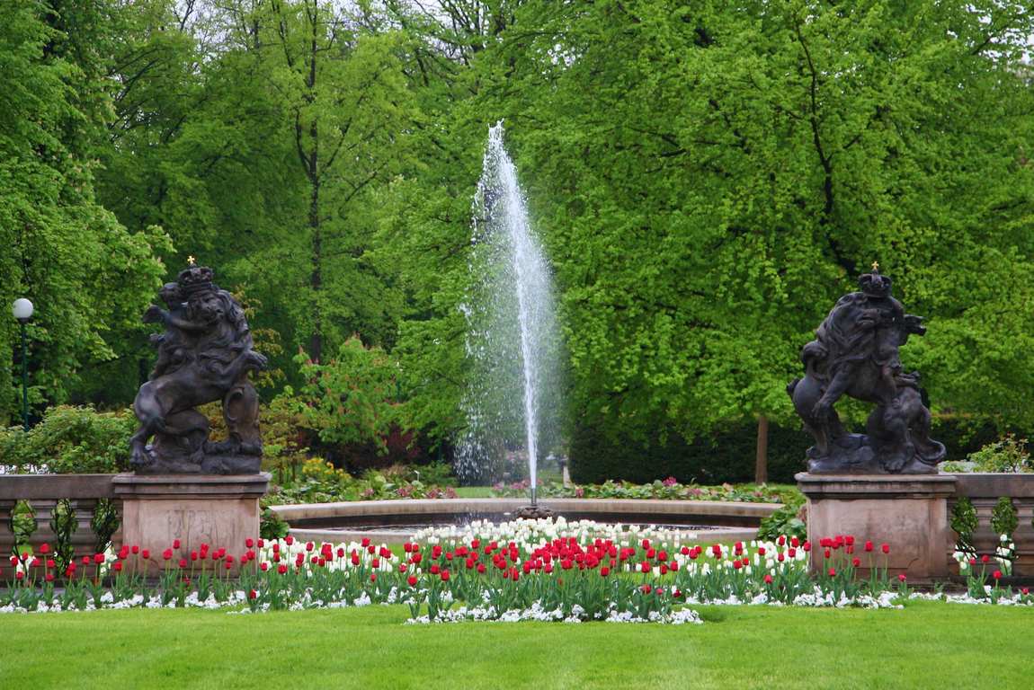 prague castle gardens photo 13