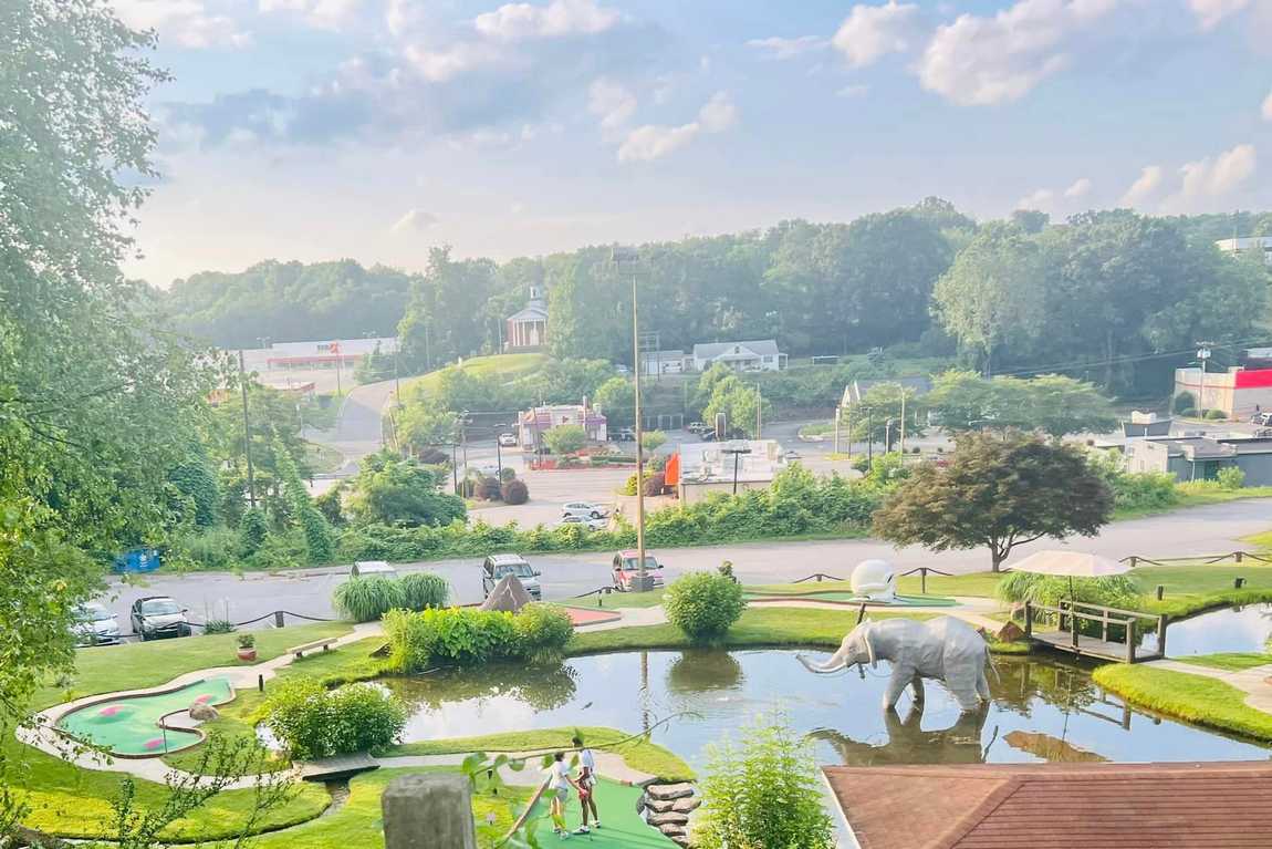 tropical gardens mini golf photo 1