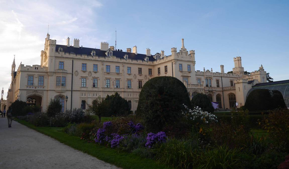 lednice castle photo 5