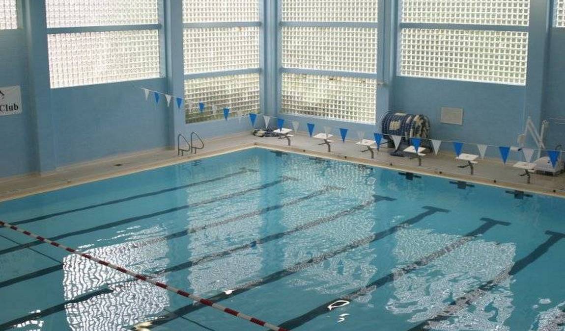 campus hills pool photo 4