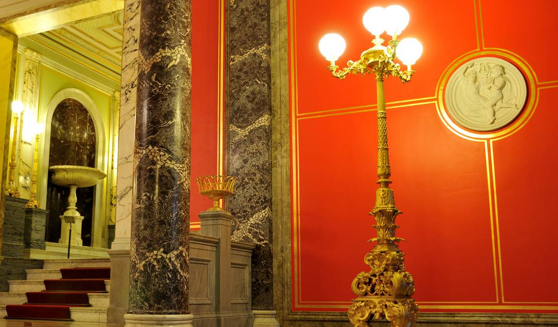 albrechtsberg  palace photo 5