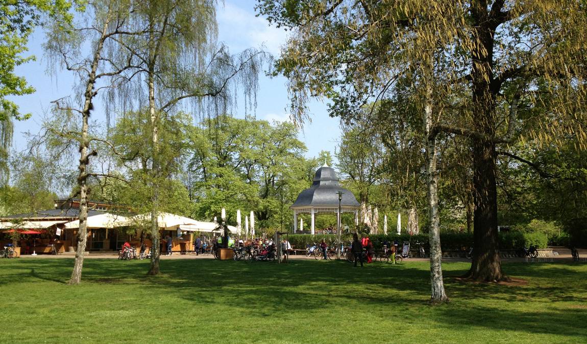 clara-zetkin park photo 8