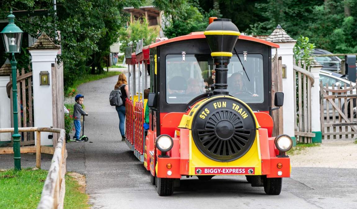 gut aiderbichl iffeldorf farm photo 5