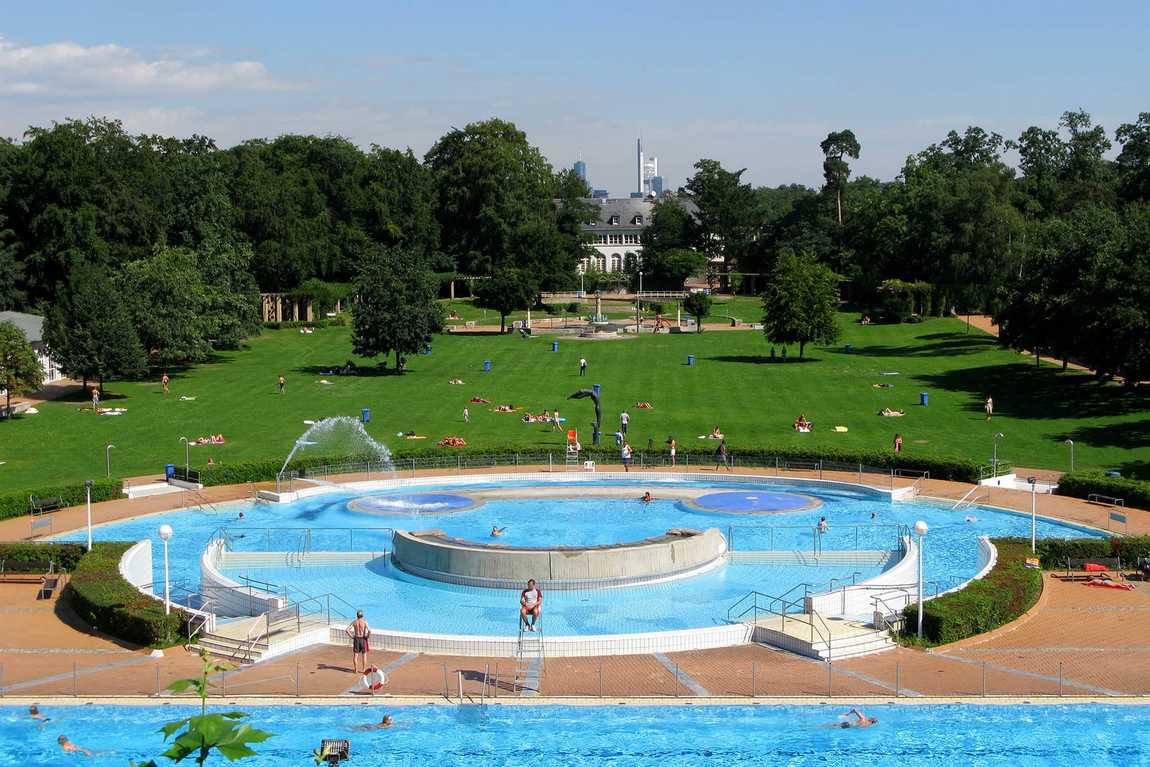 freibad stadion photo 1