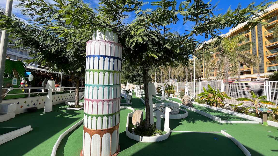 mini golf park torremolinos photo 1