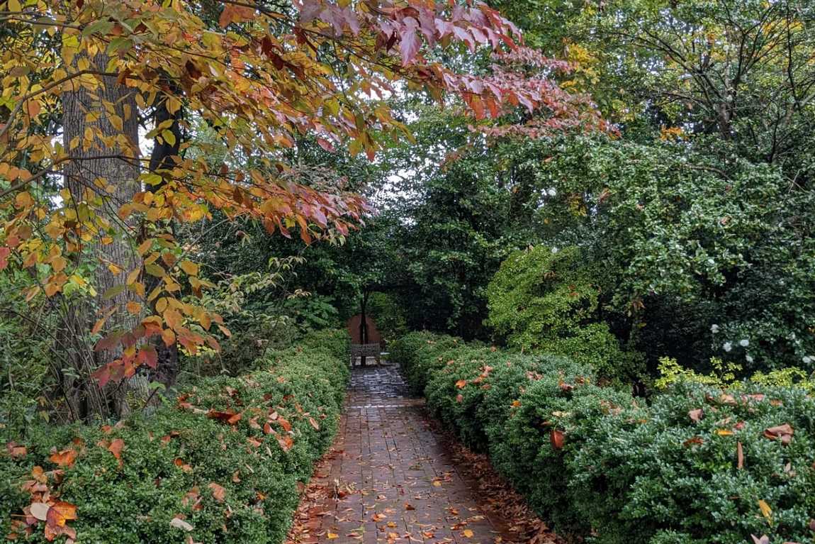 wing haven gardens and bird sanctuary photo 3