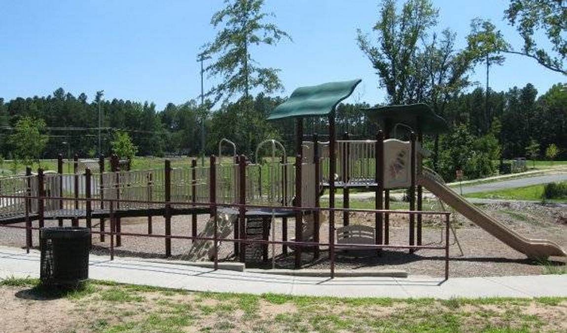 c.m. herndon park photo 4