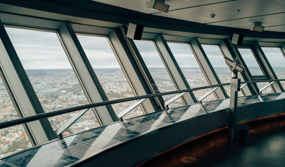 berlin tv tower (berliner fernsehturm) photo 2