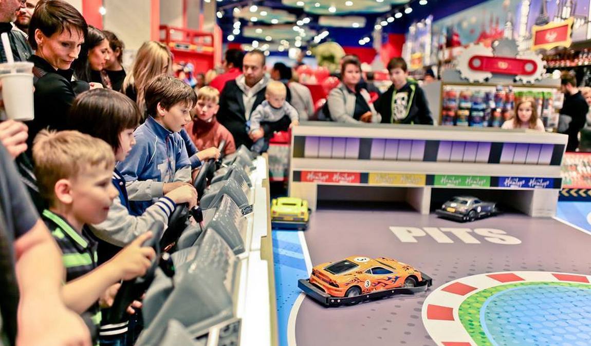 магазин игрушек hamleys фото 5