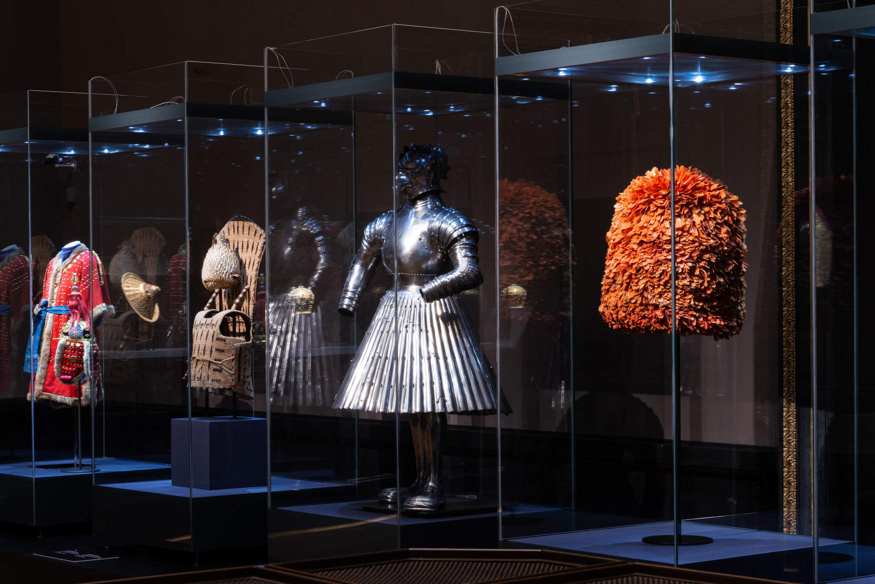 vienna´s imperial treasury and armoury photo 3