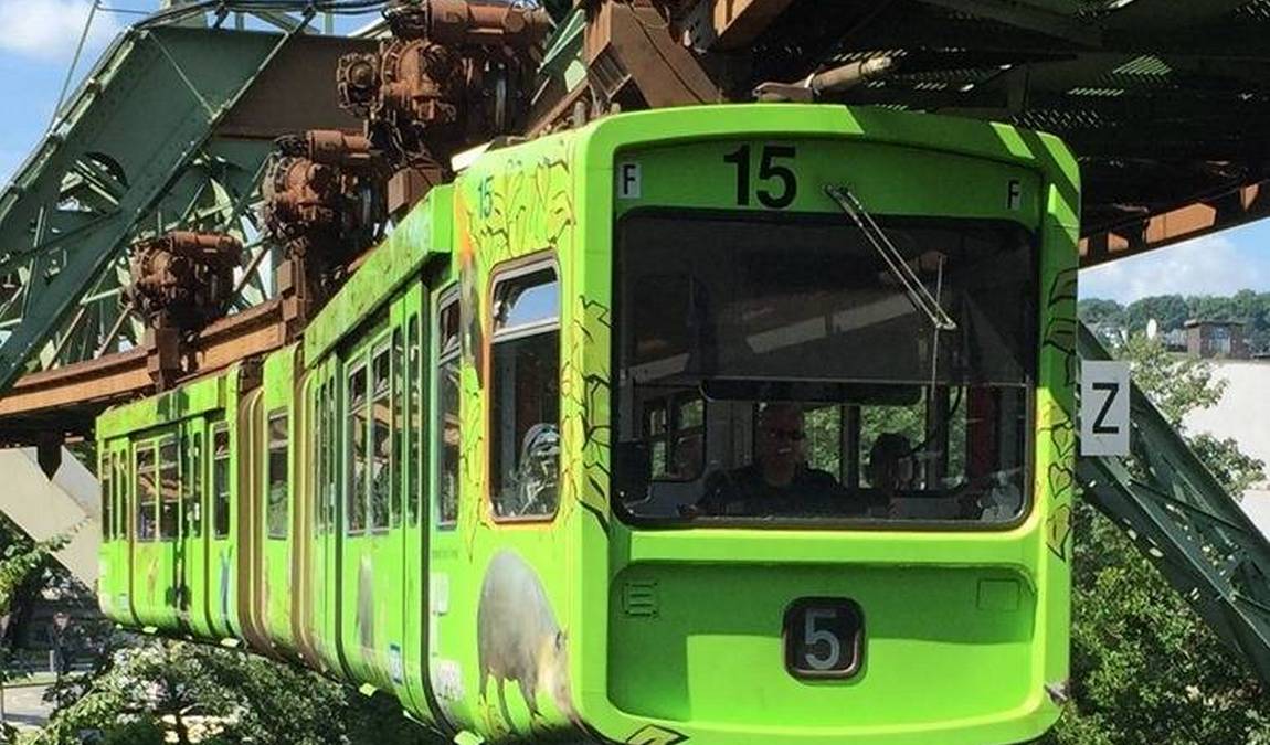 wuppertal suspension railway photo 5