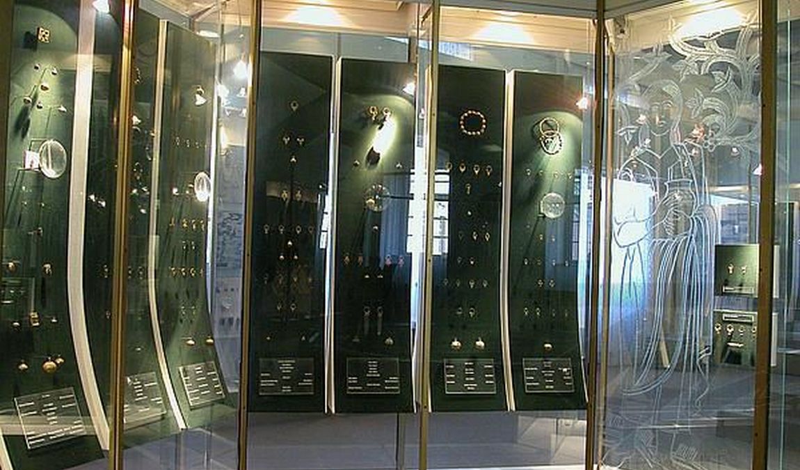 dietrichstein palace photo 8