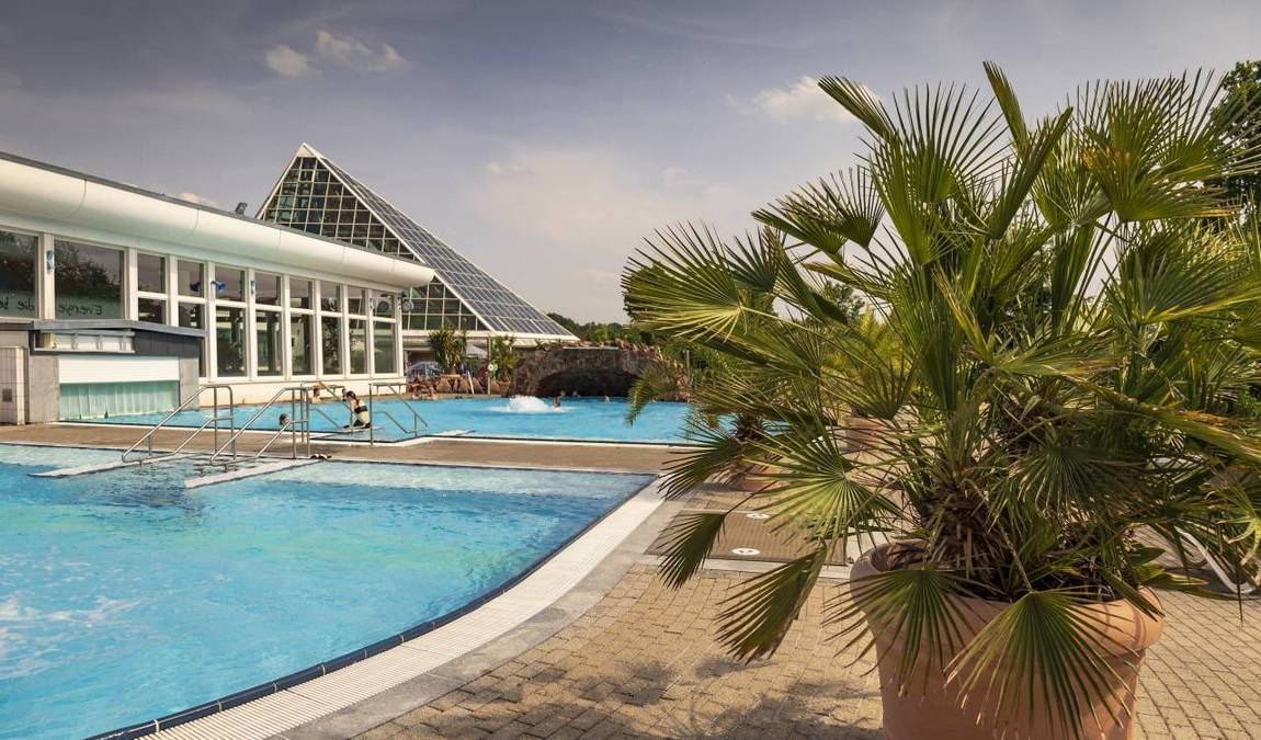 spa and leisure pool 