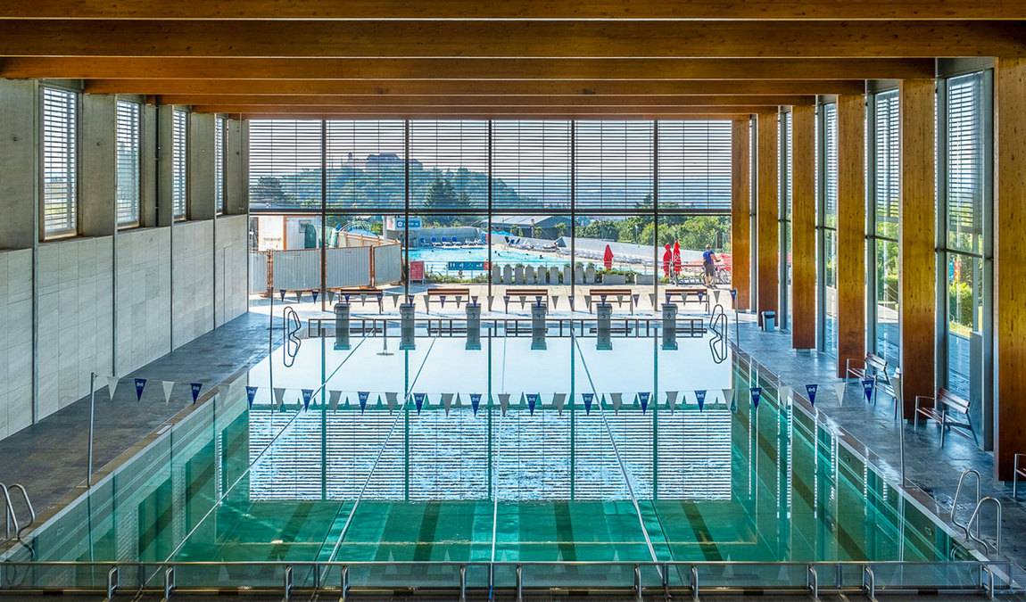 swimming pool kravi hora photo 2