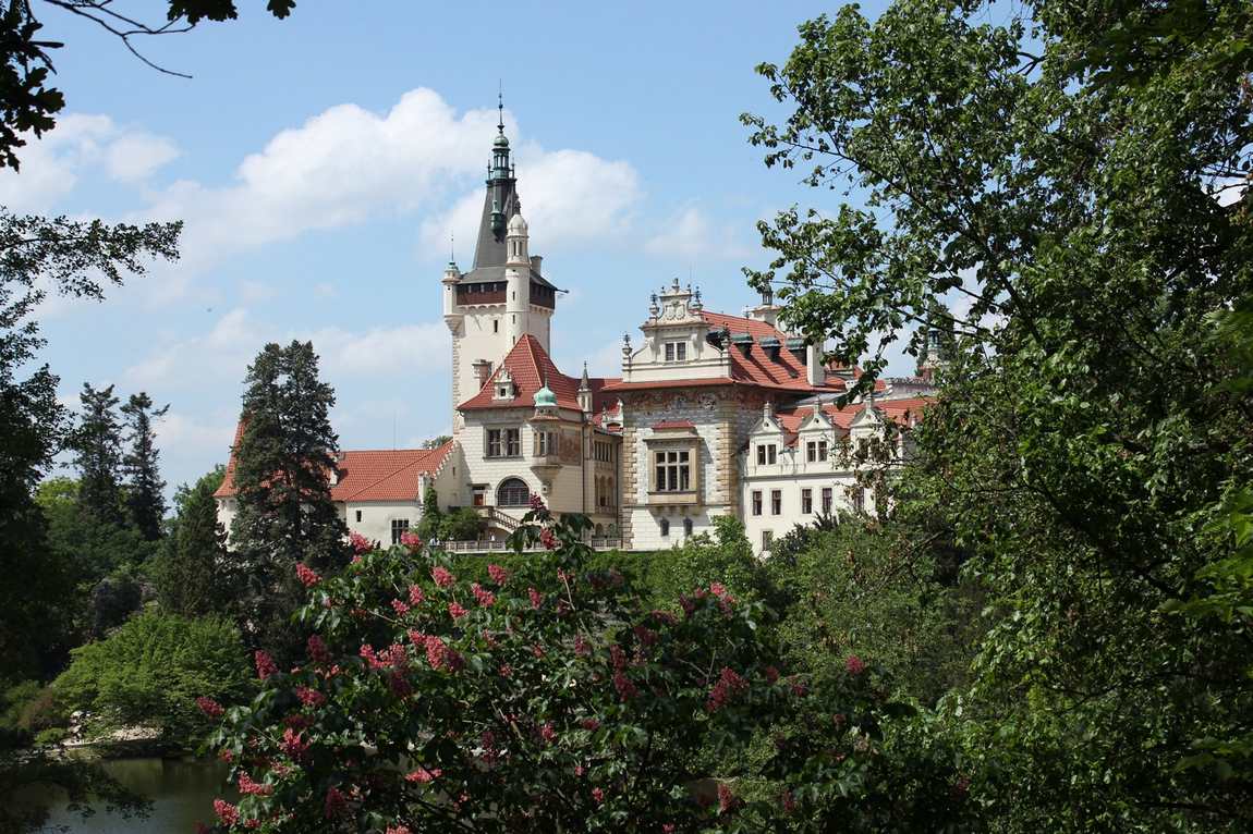 pruhonice castle photo 4