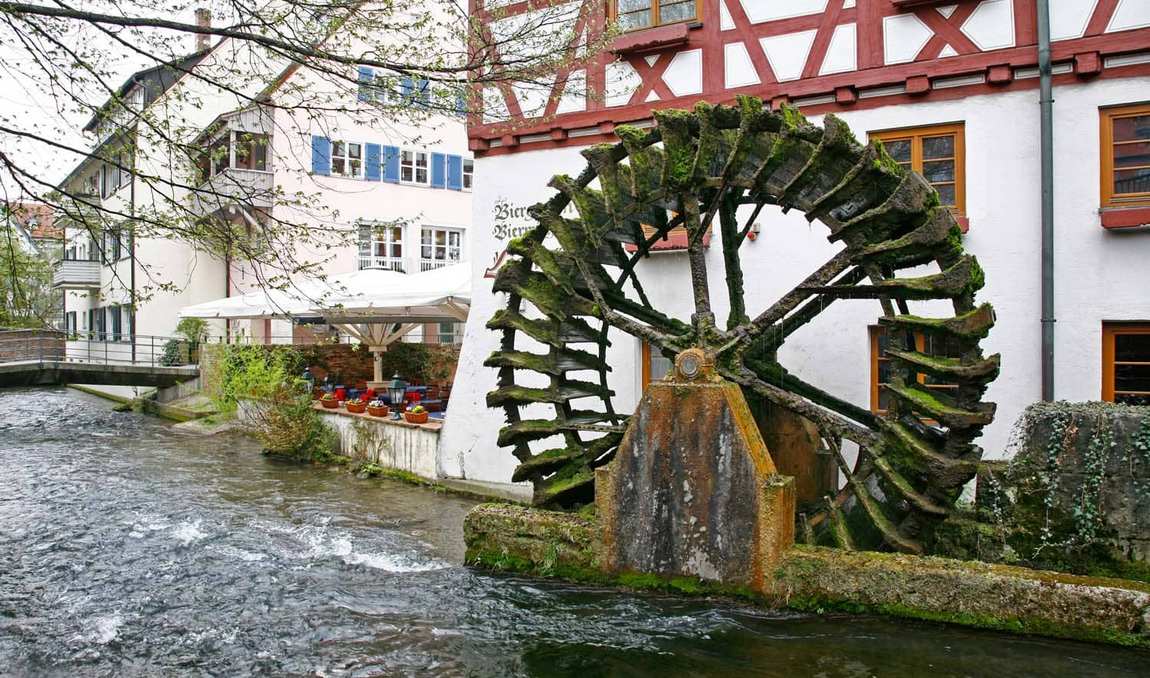 fishermen’s quarter photo 2