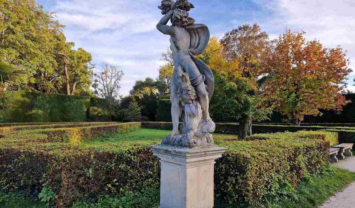 lednice castle photo 11