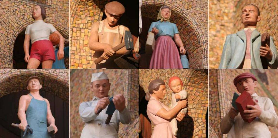 olomouc astronomical clock photo 4