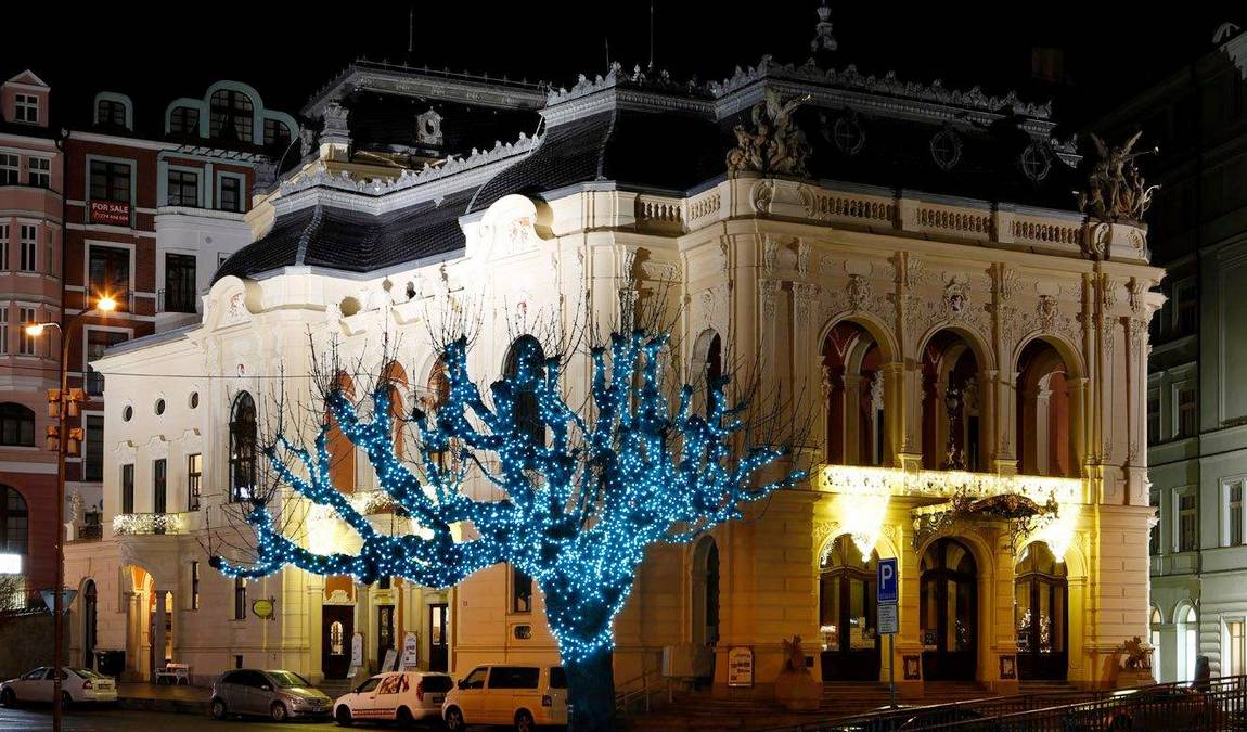 city theatre photo 4