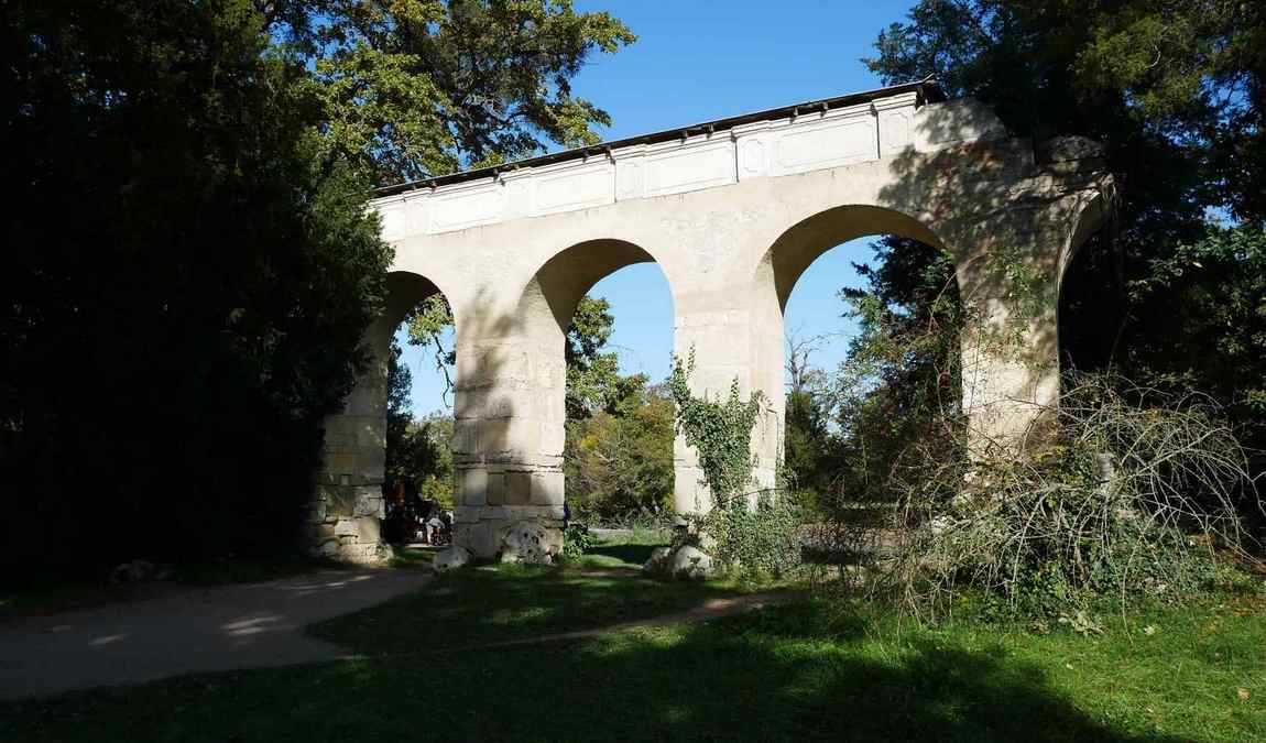 lednice castle photo 10