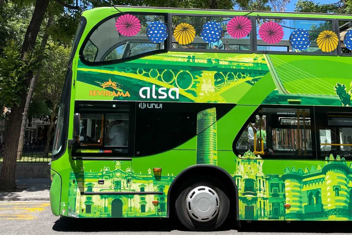 seville tour bus photo 1