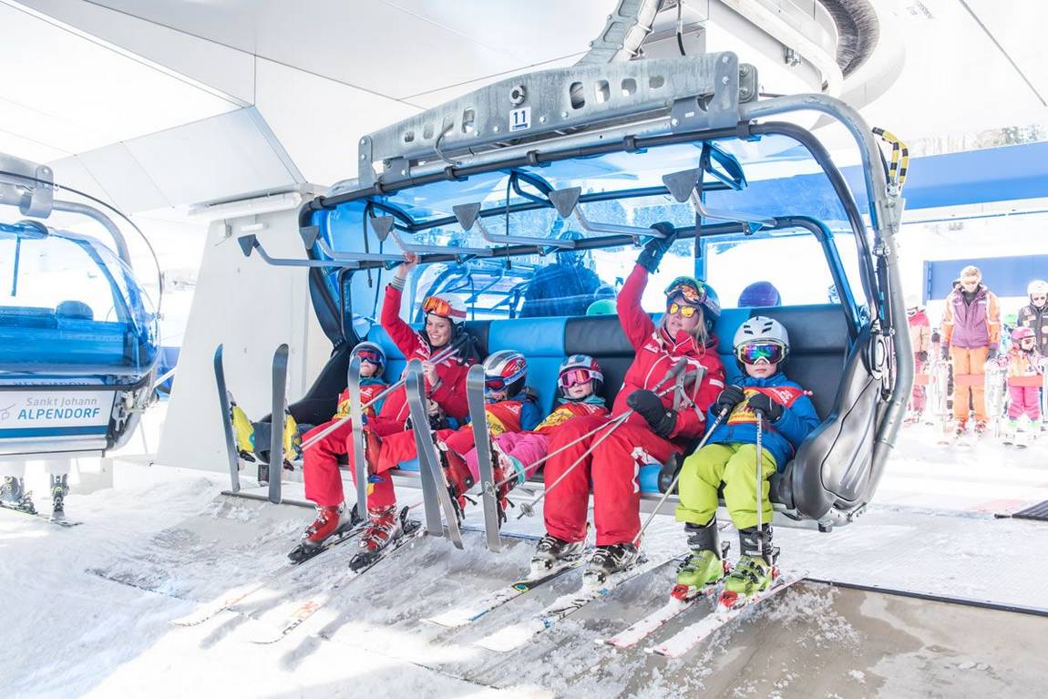 rot weiss rot ski school photo 1