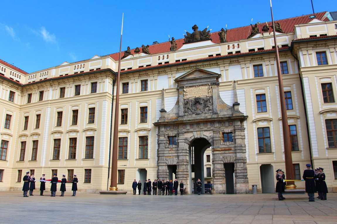 new royal palace photo 3