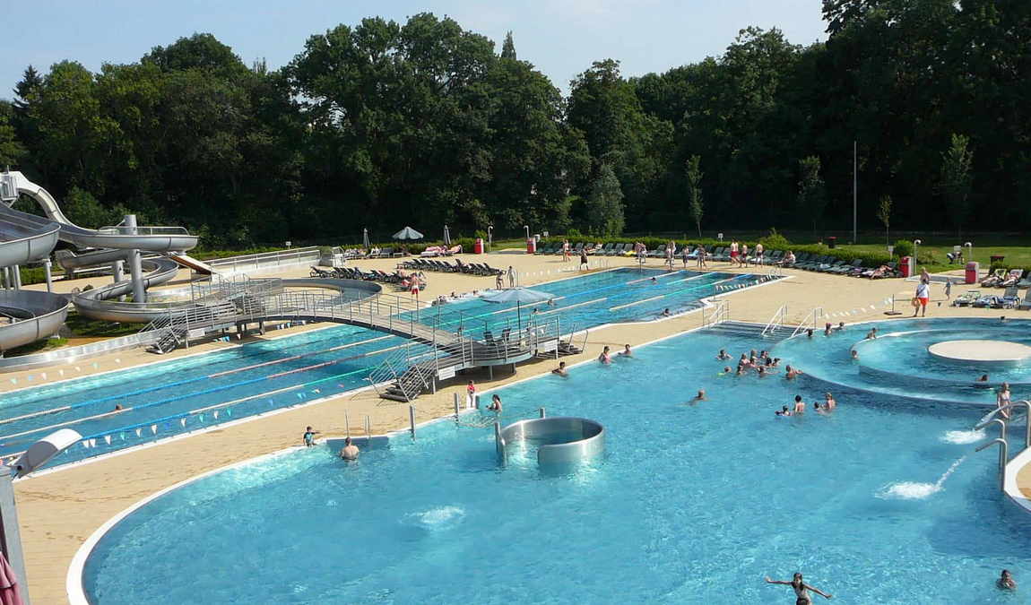 swimming pool flosna photo 2